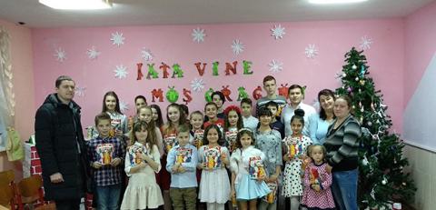 Daruri de Crăciun din partea angajaților CTIF, oferite copiilor din familii vulnerabile